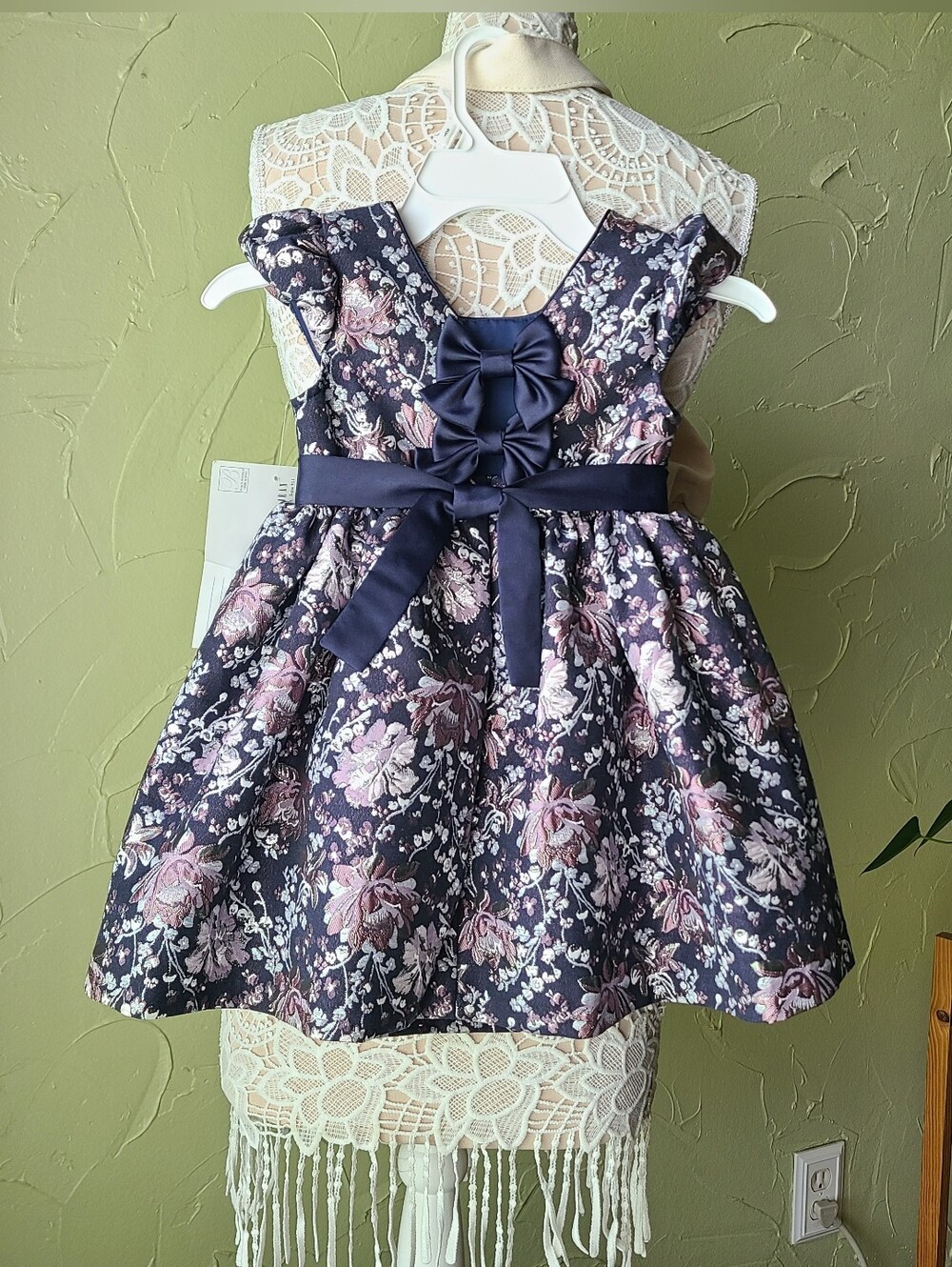 3T Dress - Picture 4 of 6